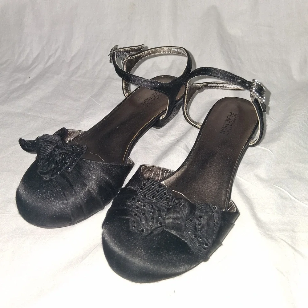Kenneth Cole Reaction Girls Black Satin Bow Dress Sandals Rhinestone Buckle Sz 2